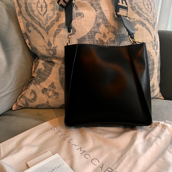 NEW: Stella McCartney Logo Crossbody Bag Black - Picture 3 of 4